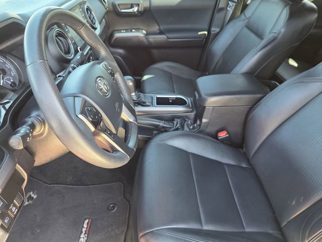 Used 2023 Toyota Tacoma TRD Off-Road w/ TRD Premium Off Road Package image 9