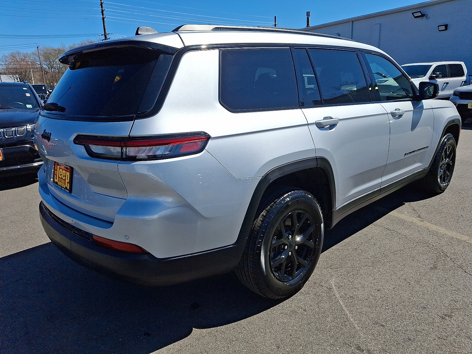 Certified 2025 Jeep Grand Cherokee L Altitude image 6