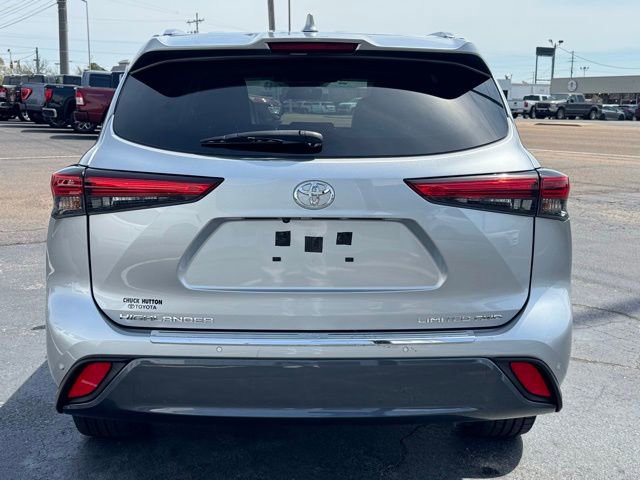 Used 2023 Toyota Highlander Limited image 4