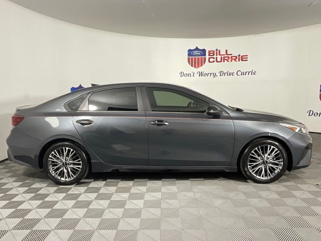 Used 2022 Kia Forte GT-Line w/ GT-Line Premium Package FWD image 2