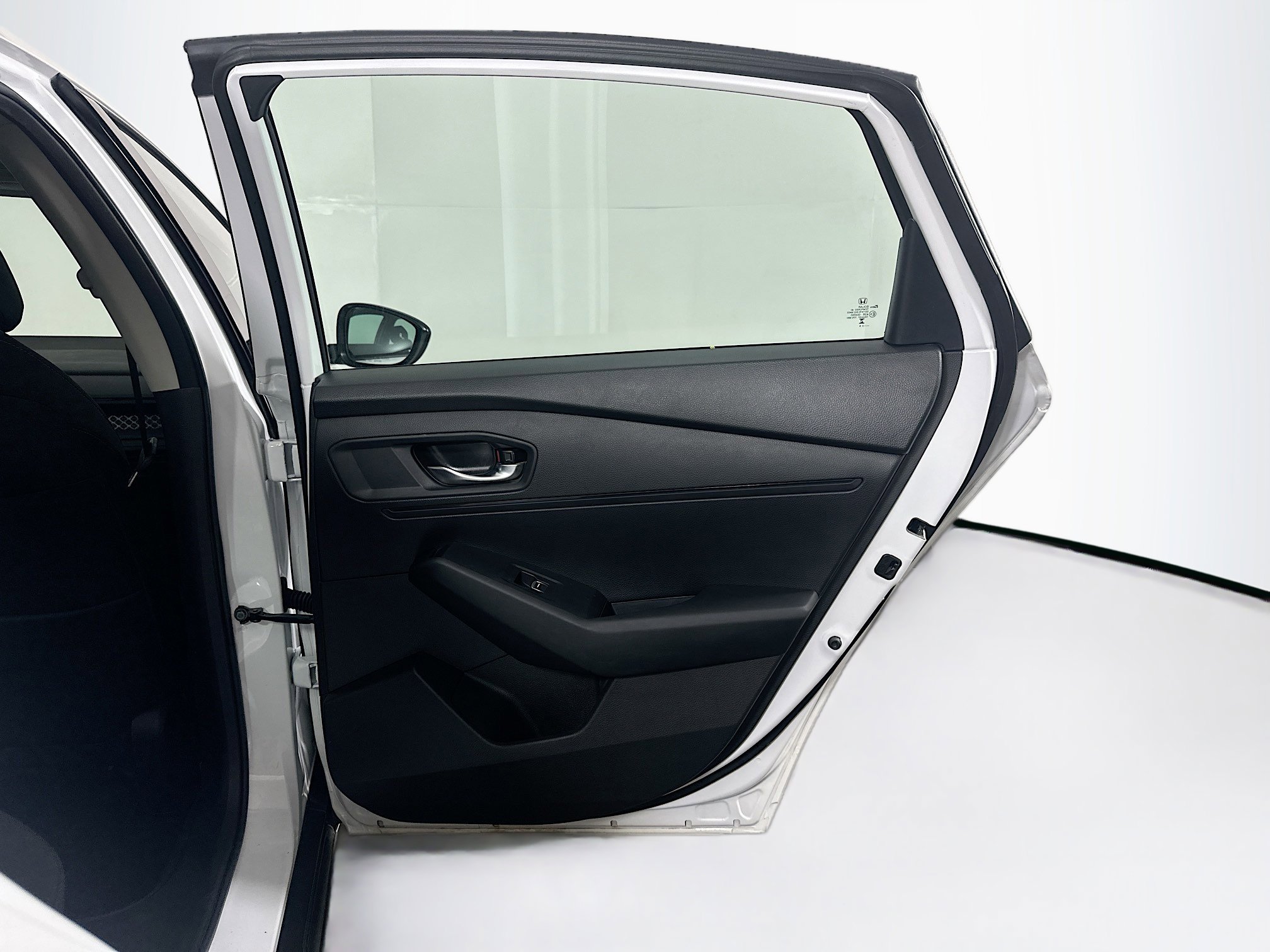 Used 2025 Honda Accord SE image 28