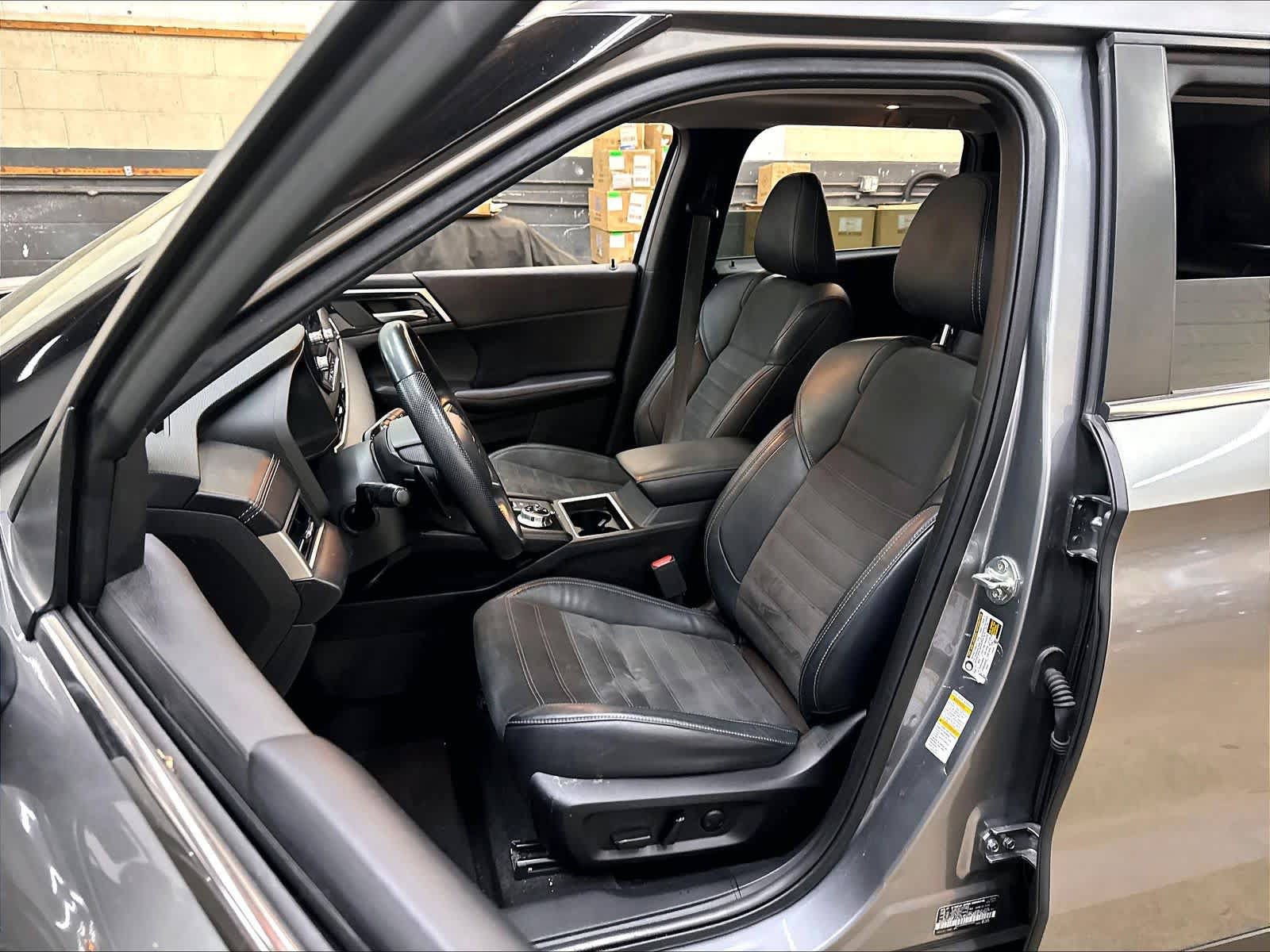 Used 2022 Mitsubishi Outlander SE AWD/4WD image 27