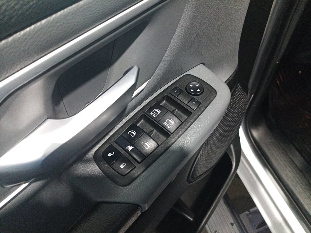 Used 2022 RAM 1500 Big Horn AWD/4WD image 11