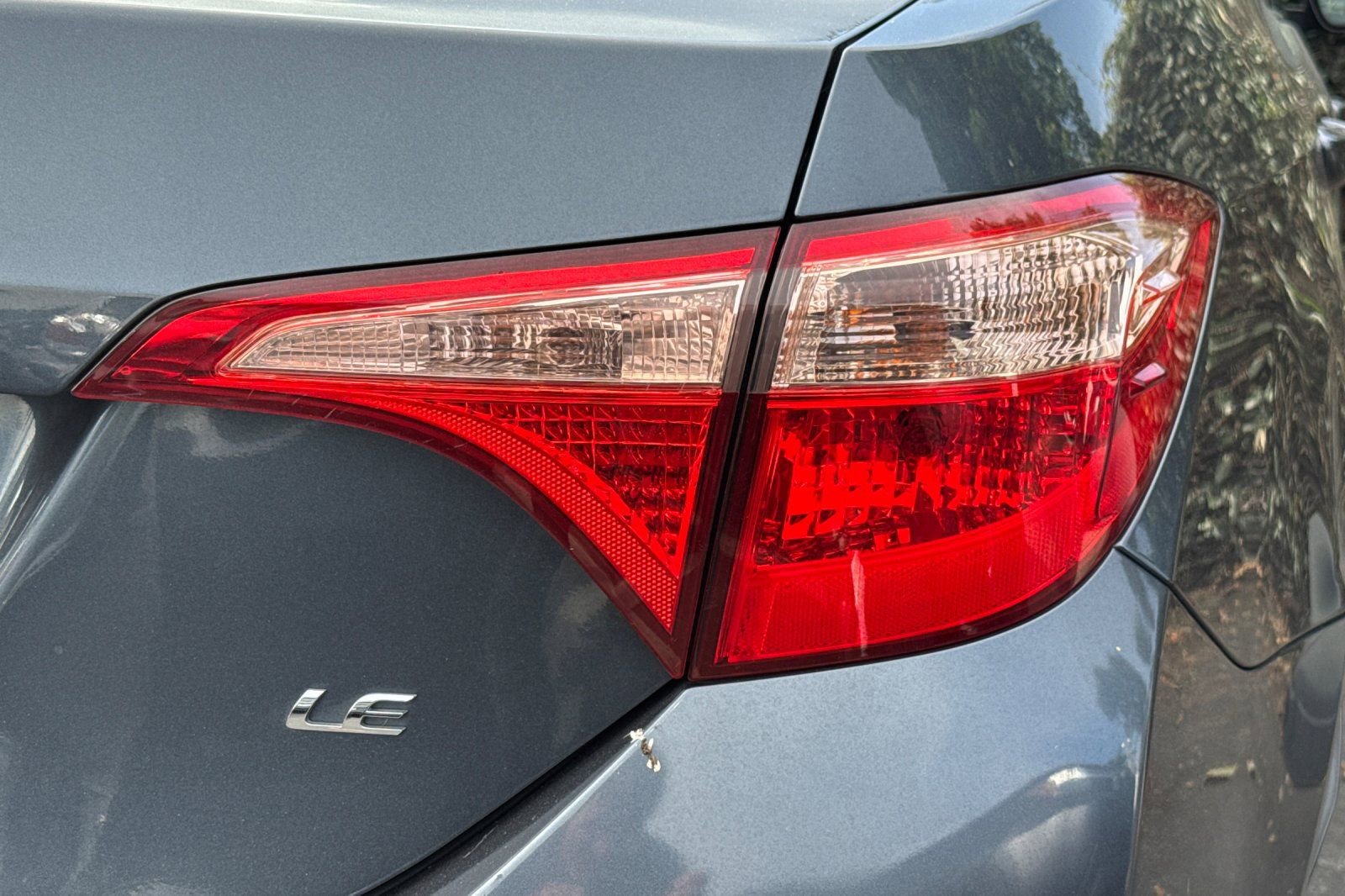 Used 2017 Toyota Corolla LE w/ Carpet Mat Package (TMS) image 7