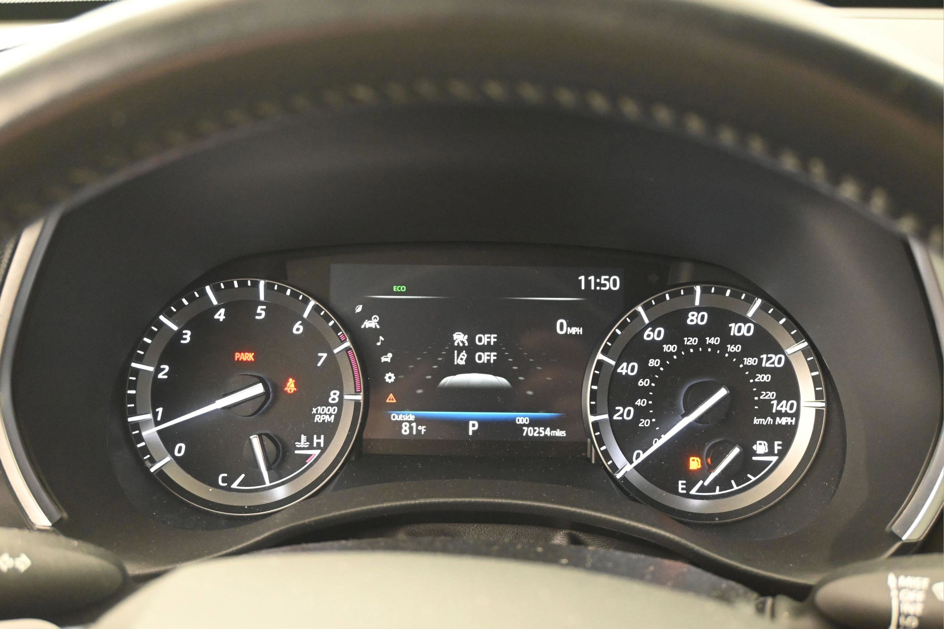 Used 2020 Toyota Highlander XLE AWD/4WD image 26