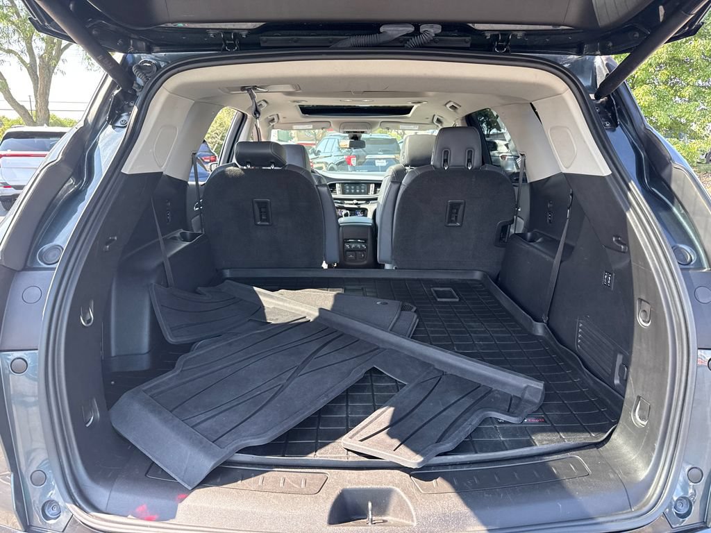 Certified 2018 Buick Enclave Premium w/ Experience Buick Package AWD/4WD image 33