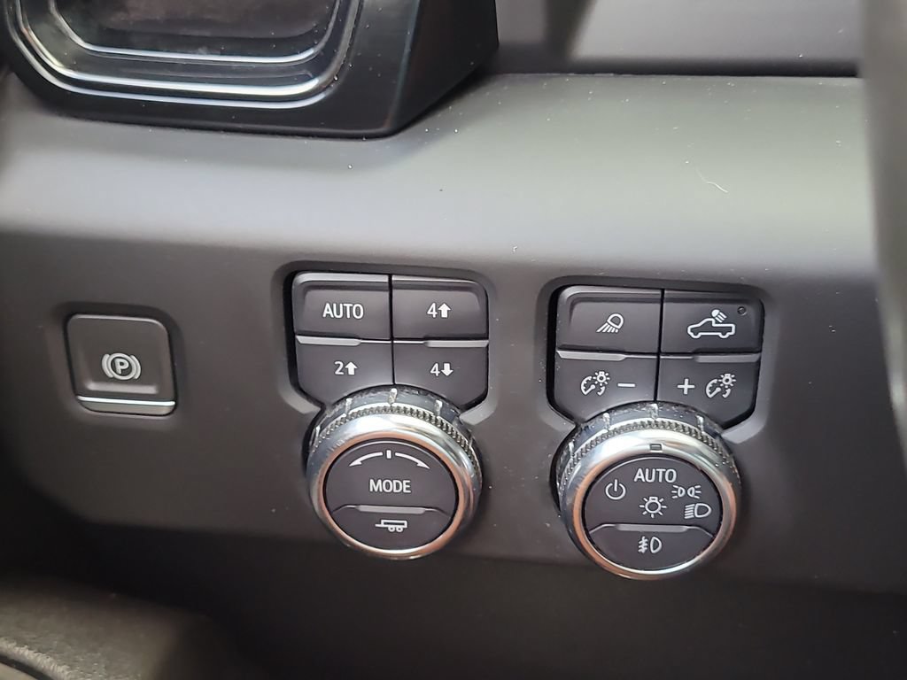 Used 2024 GMC Sierra 2500 AT4 AWD/4WD image 26