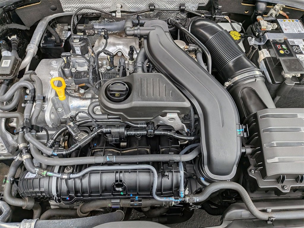 Used 2024 Volkswagen Jetta SE image 36