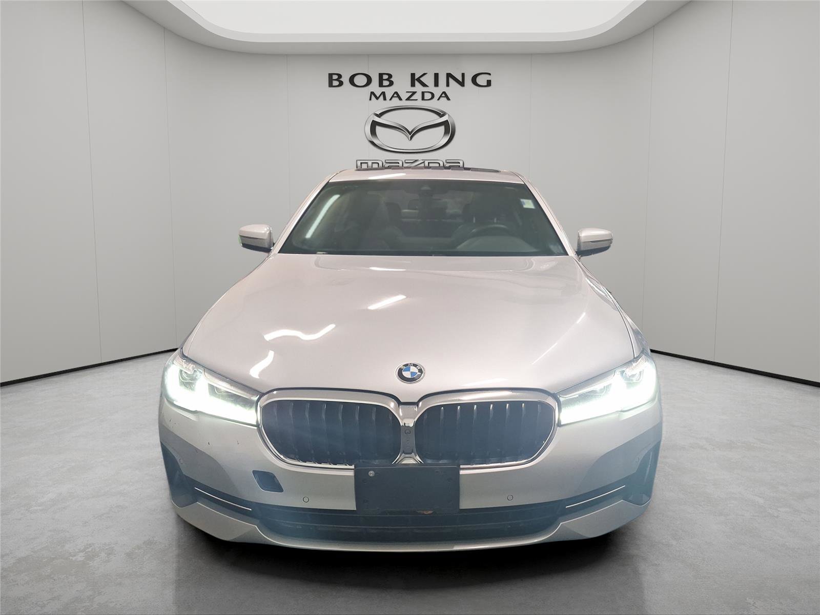 Used 2021 BMW 530i xDrive w/ Convenience Package AWD/4WD image 8
