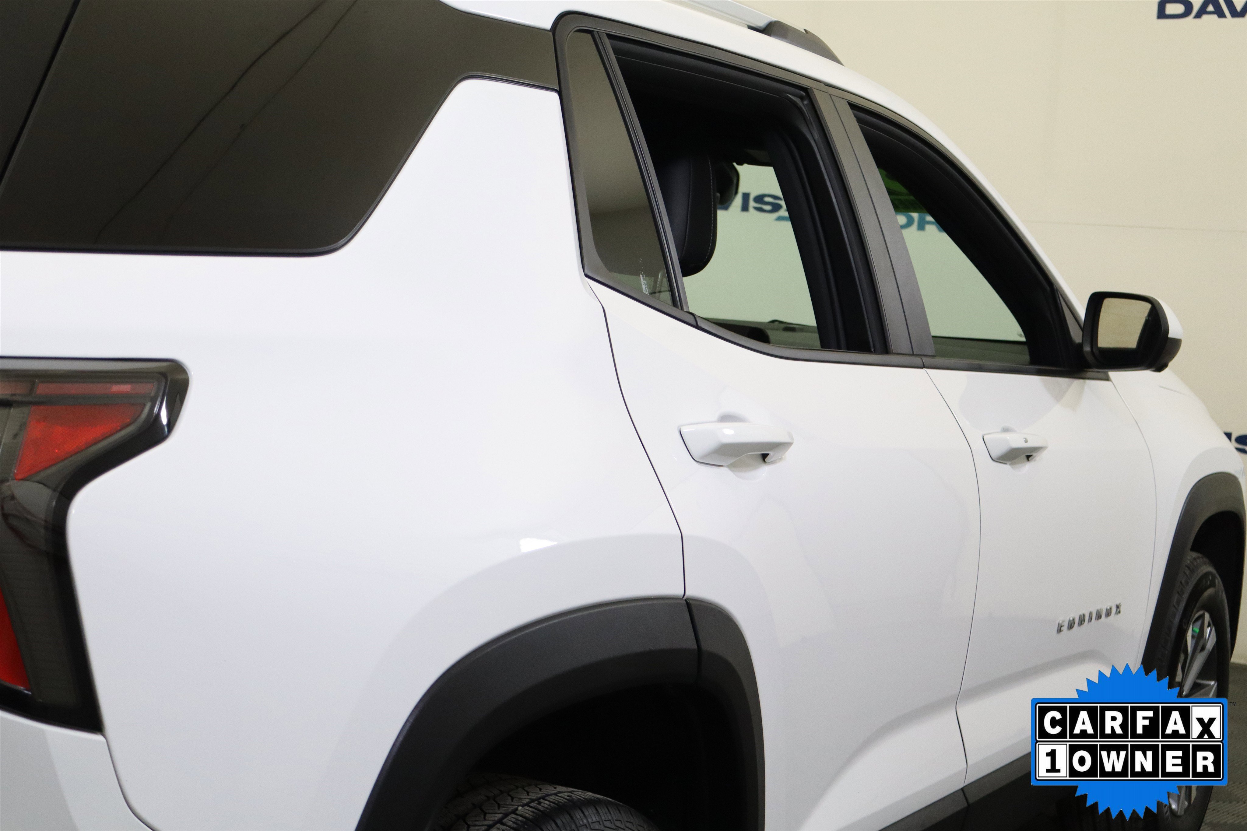 Used 2025 Chevrolet Equinox LT w/ Convenience Package II image 6