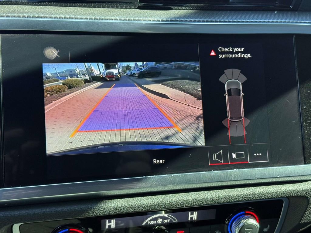 Used 2021 Audi Q3 2.0T Premium Plus w/ Premium Plus Package AWD/4WD image 17