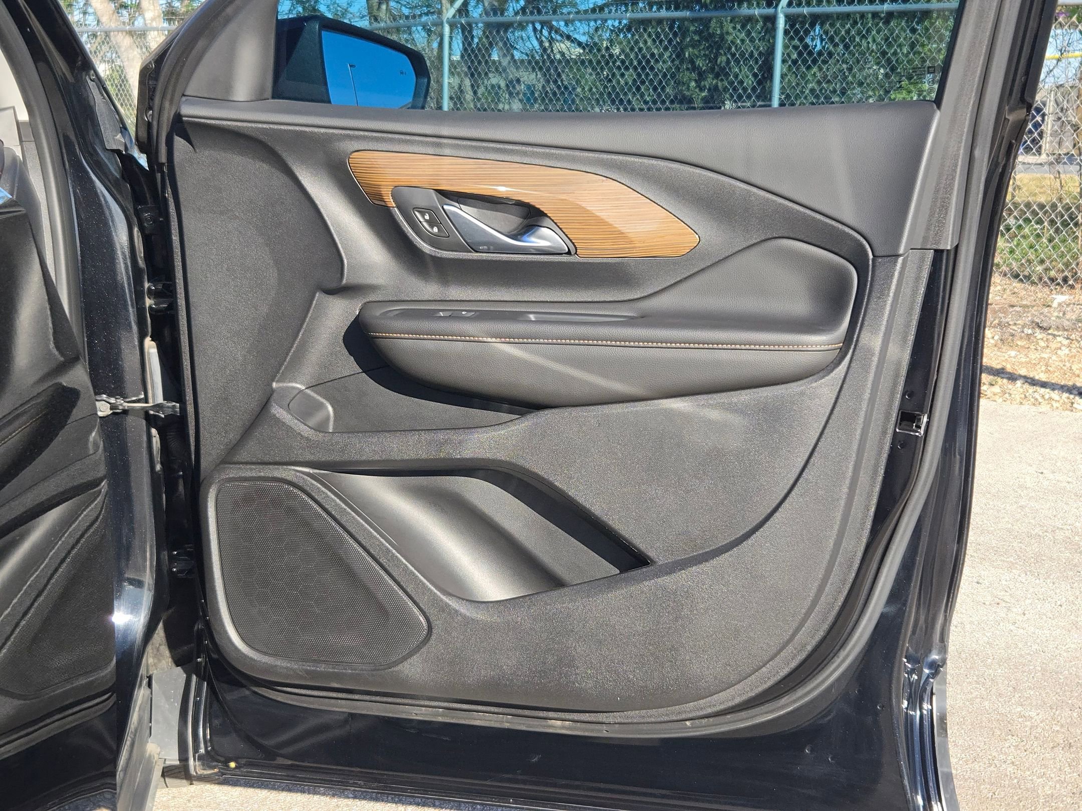 Used 2020 GMC Terrain SLE w/ Driver Convenience Package image 30