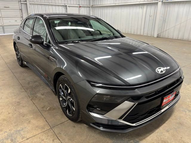 Used 2025 Hyundai Sonata SEL image 1