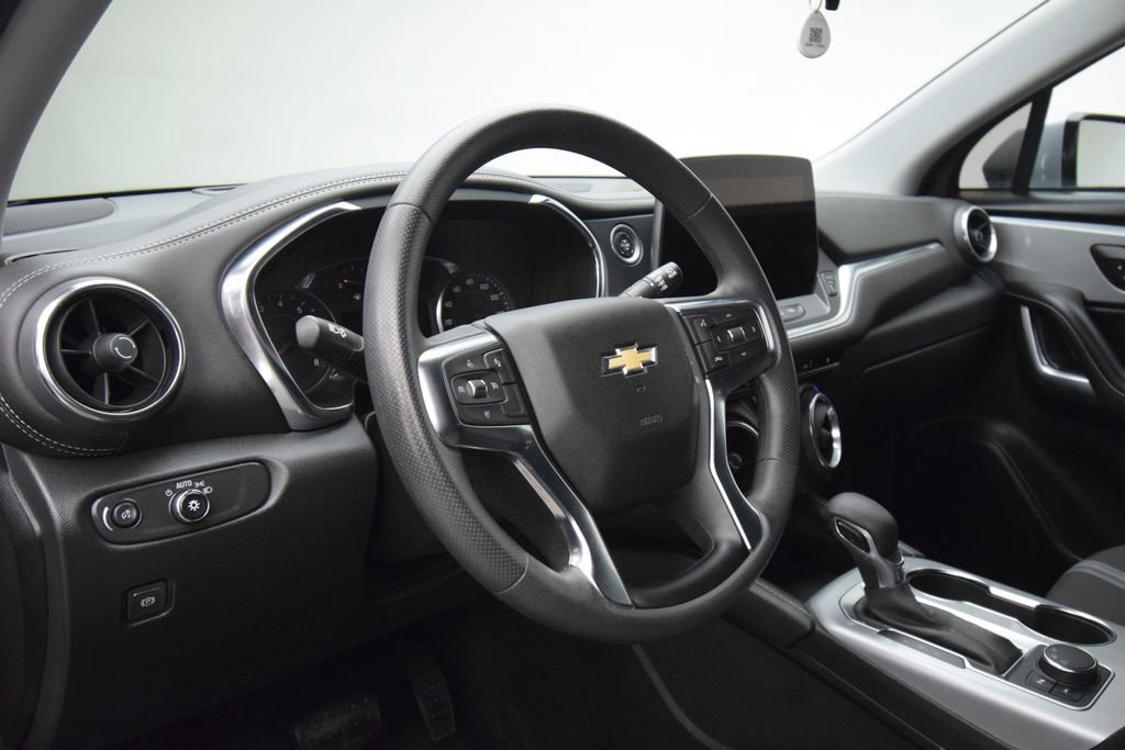 Used 2024 Chevrolet Blazer LT w/ Driver Confidence Package FWD image 15