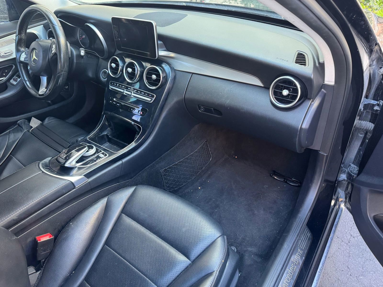 Used 2016 Mercedes-Benz C 300 Sedan image 7