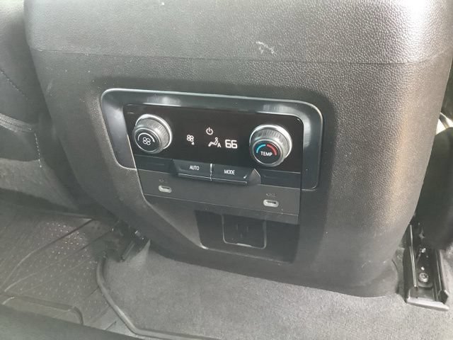 Used 2023 Chevrolet Suburban LS AWD/4WD image 22