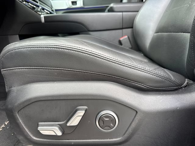 Used 2024 Hyundai Santa Fe Limited AWD/4WD image 15