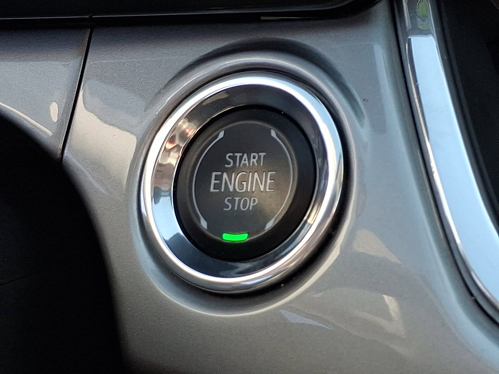 Certified 2024 Chevrolet Trax LT w/ Sunroof Package image 23