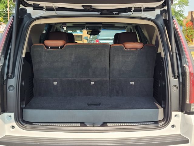 Used 2016 Cadillac Escalade Premium AWD/4WD image 8