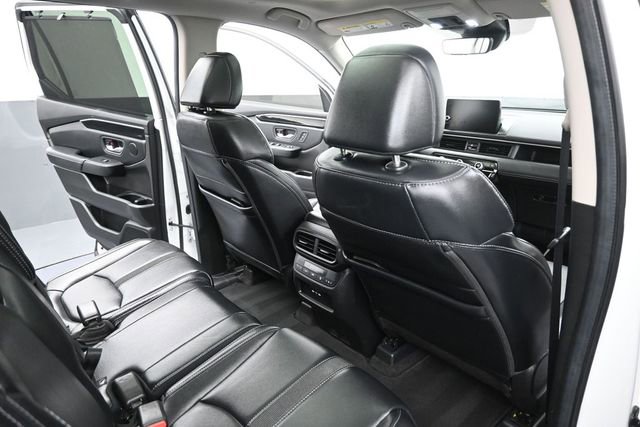 Certified 2024 Honda Pilot Touring image 14