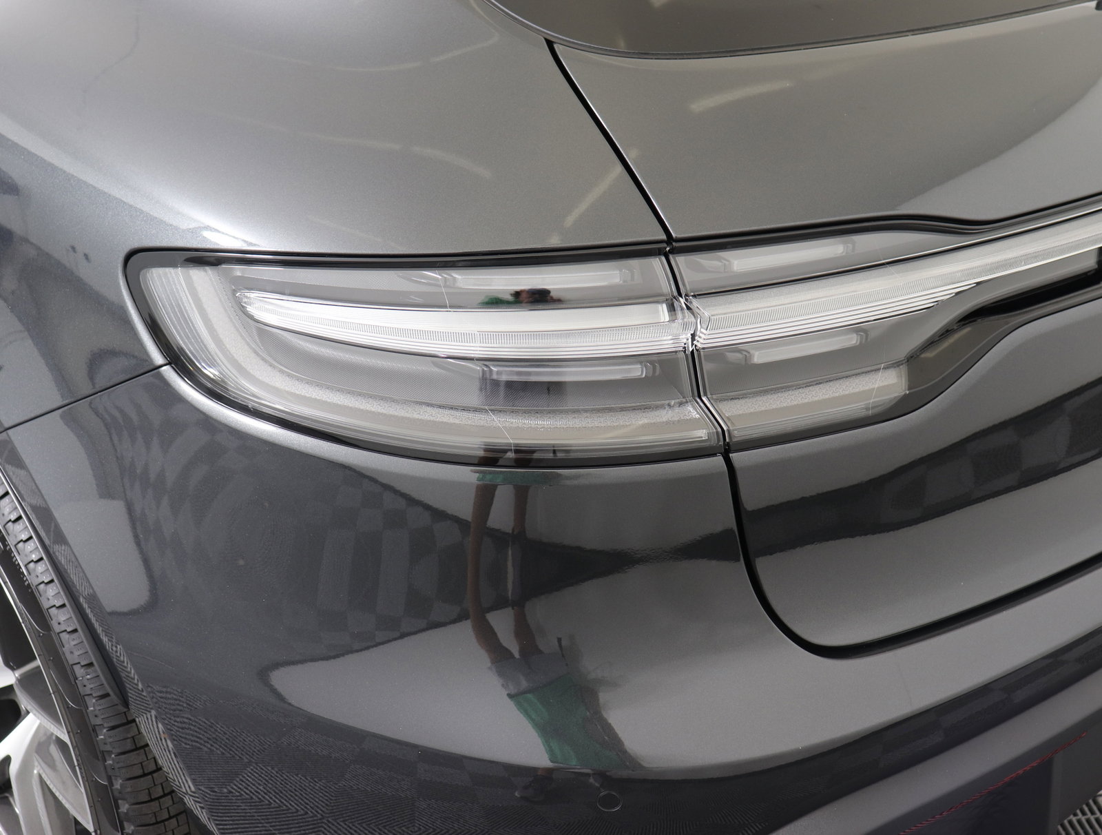 Used 2025 Porsche Macan image 14