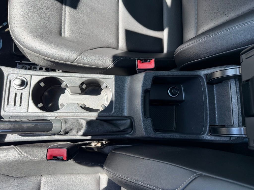 Used 2017 Volkswagen Golf S image 24