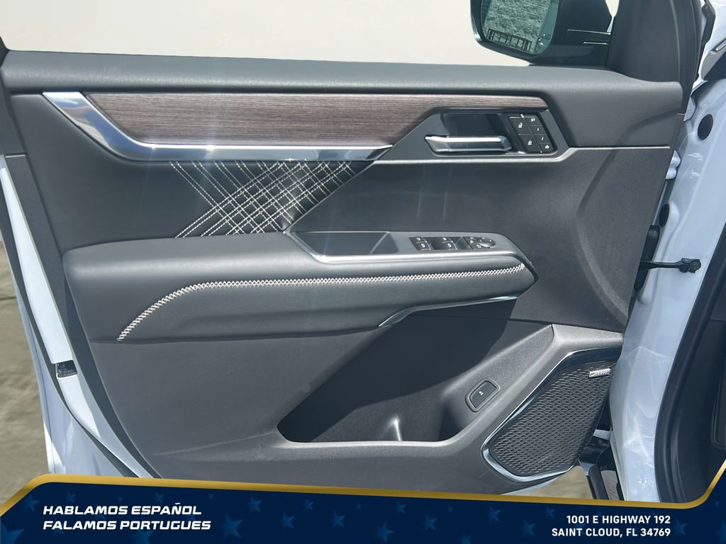 New 2026 GMC Acadia Denali w/ Super Cruise Package FWD image 10