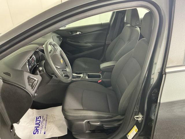Used 2018 Chevrolet Cruze LT FWD image 9