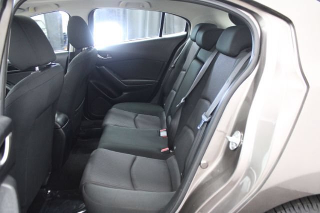 Used 2015 MAZDA MAZDA3 i Touring w/ Technology Package FWD image 21
