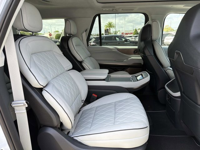 New 2026 Lincoln Navigator L Black Label image 22