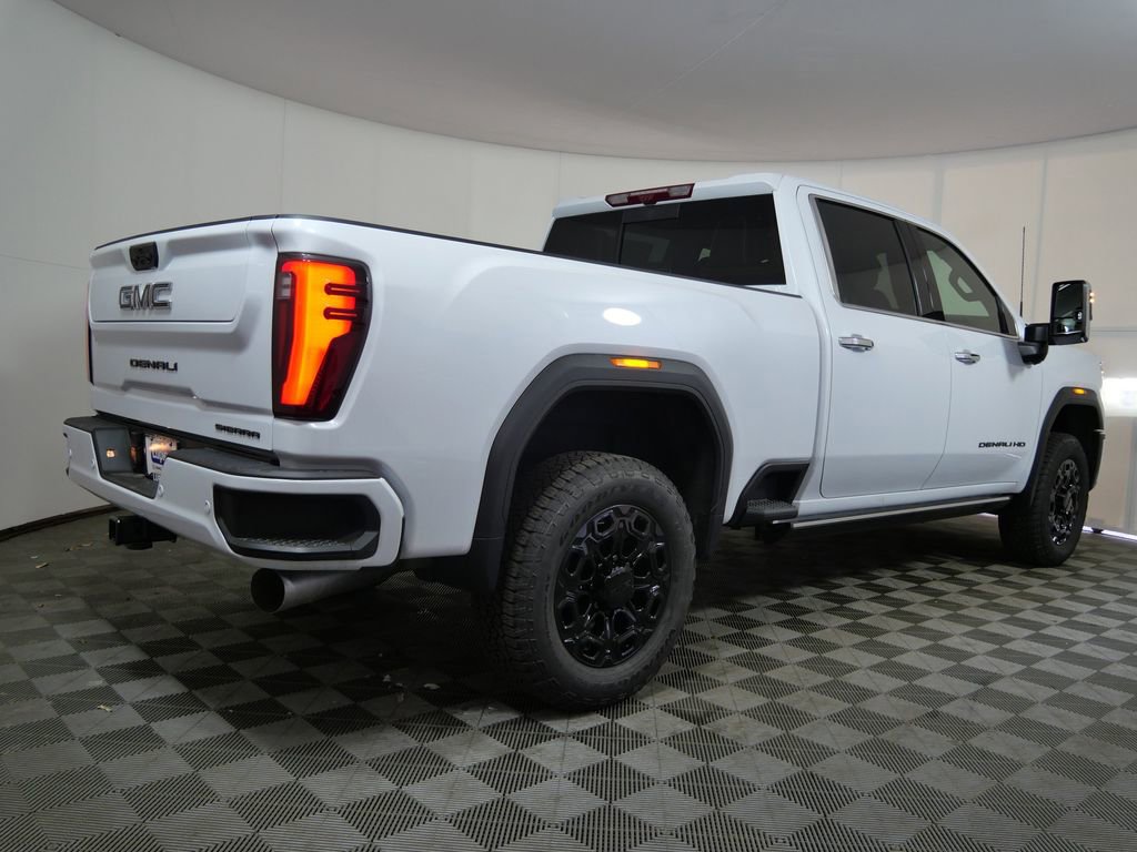 New 2026 GMC Sierra 3500 Denali Ultimate AWD/4WD image 2