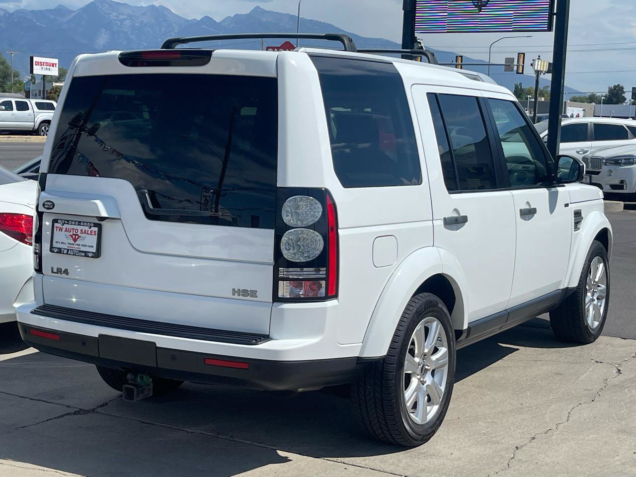 Used 2014 Land Rover LR4 HSE AWD/4WD image 5