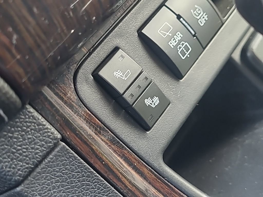 Used 2016 Chevrolet Traverse LT w/ Style and Technology Package FWD image 26