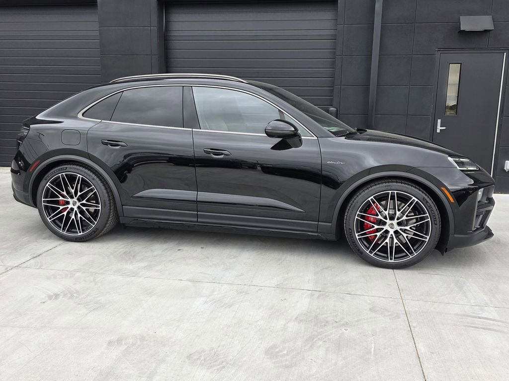 New 2025 Porsche Macan Turbo Electric image 7