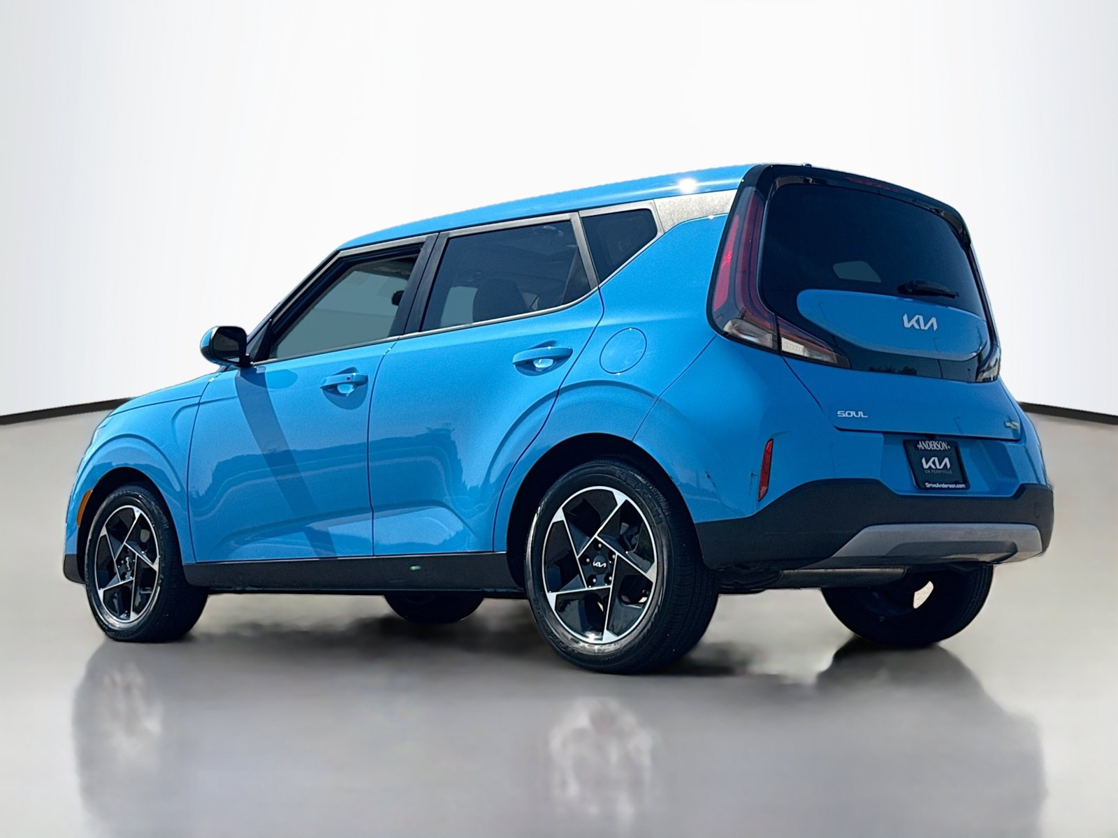 Used 2023 Kia Soul EX FWD image 13