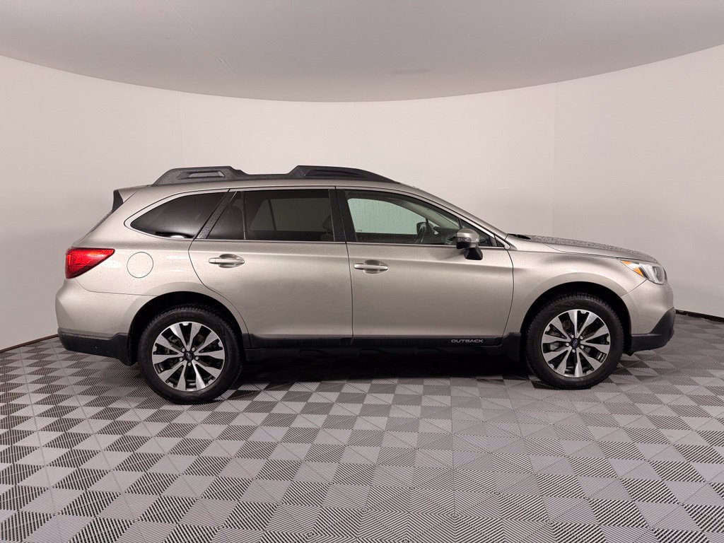 Used 2015 Subaru Outback 3.6R Limited AWD/4WD image 7