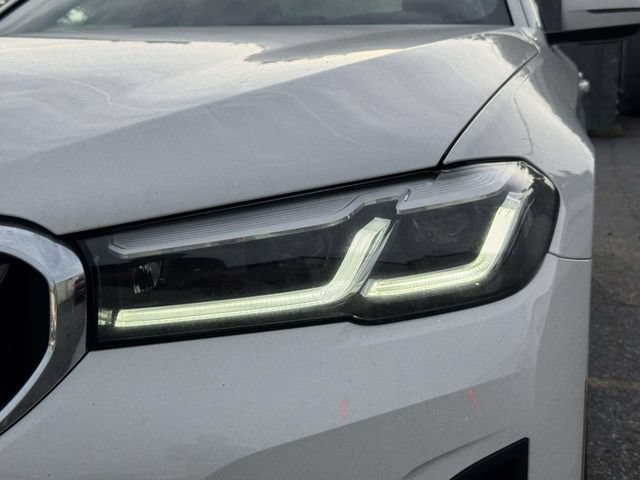 Used 2023 BMW 530e RWD image 14