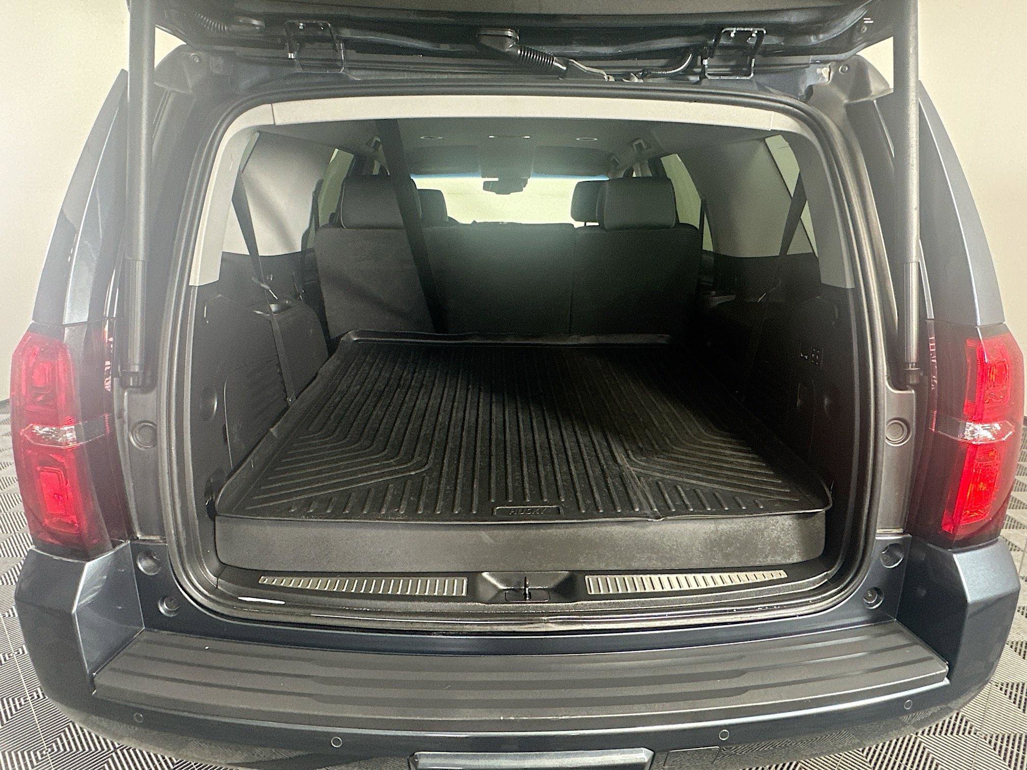 Used 2020 Chevrolet Tahoe LT w/ Luxury Package AWD/4WD image 31