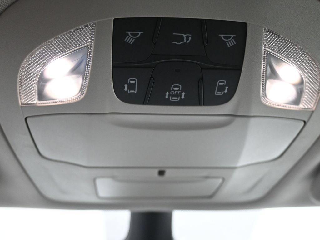 Used 2023 Chrysler Pacifica Touring-L FWD image 23