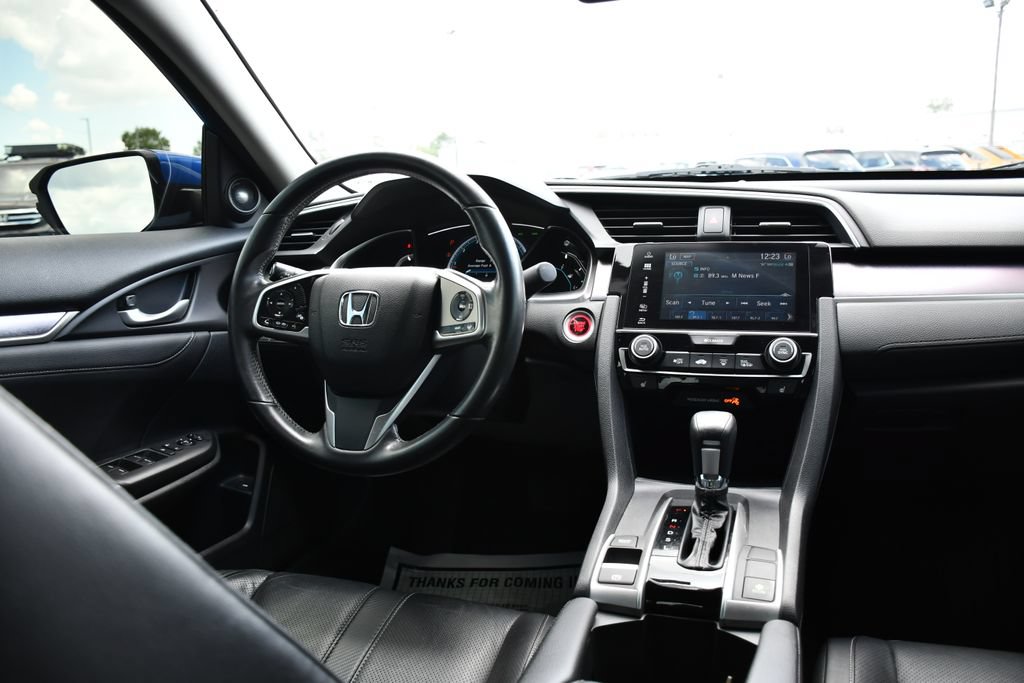 Used 2018 Honda Civic Touring image 23