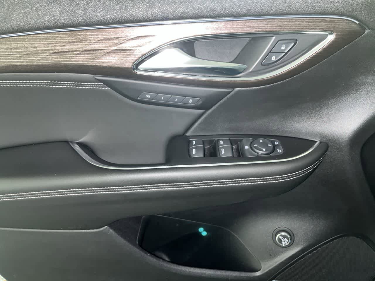 Used 2023 Buick Envision Avenir FWD image 13