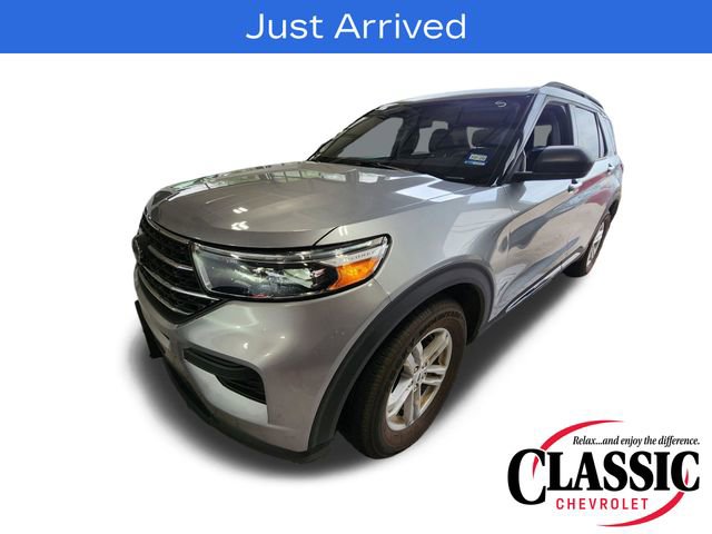 Used 2023 Ford Explorer XLT image 4