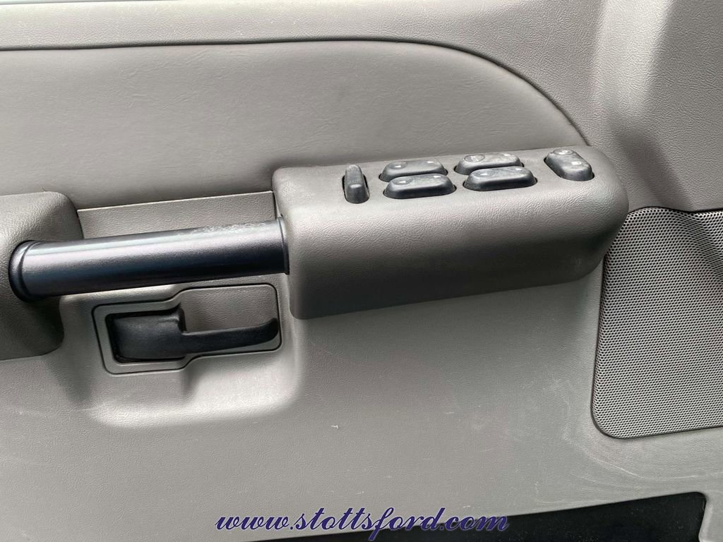 Used 2003 Ford Explorer Sport Trac XLS RWD image 17