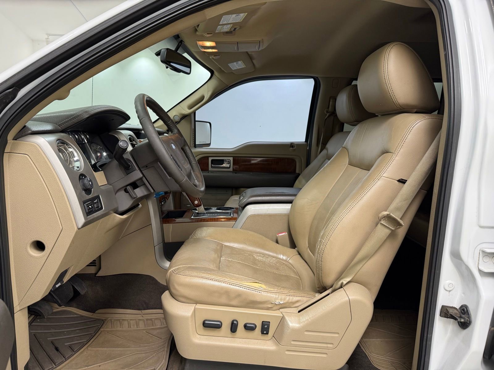 Used 2010 Ford F150 Lariat RWD image 14