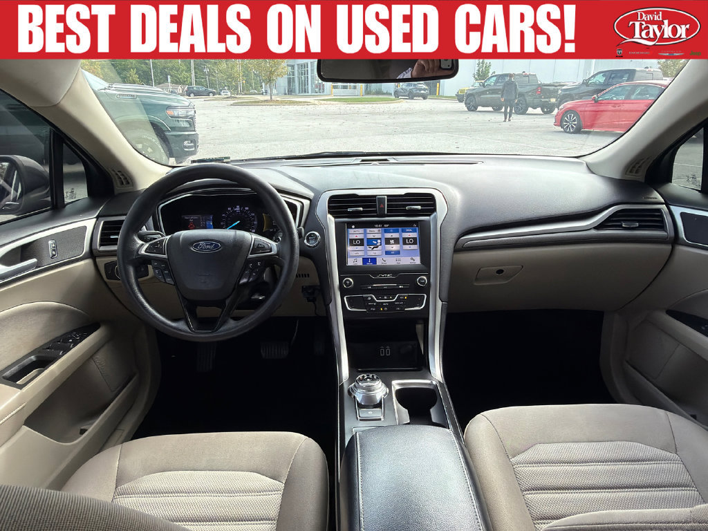 Used 2019 Ford Fusion SE FWD image 23