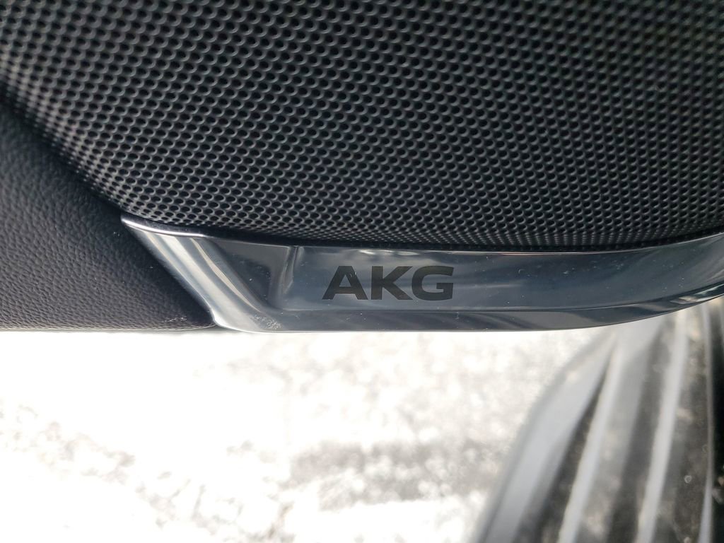 Used 2023 Cadillac Escalade ESV Sport Platinum w/ Heavy-Duty Trailer Package image 26