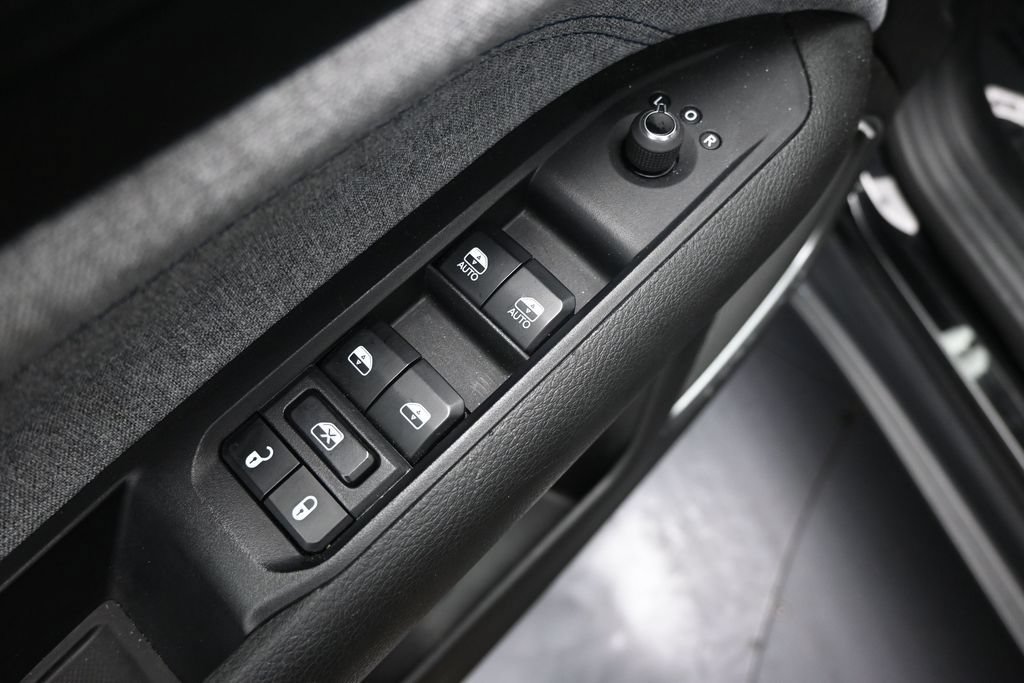 Used 2024 Jeep Compass Latitude AWD/4WD image 20