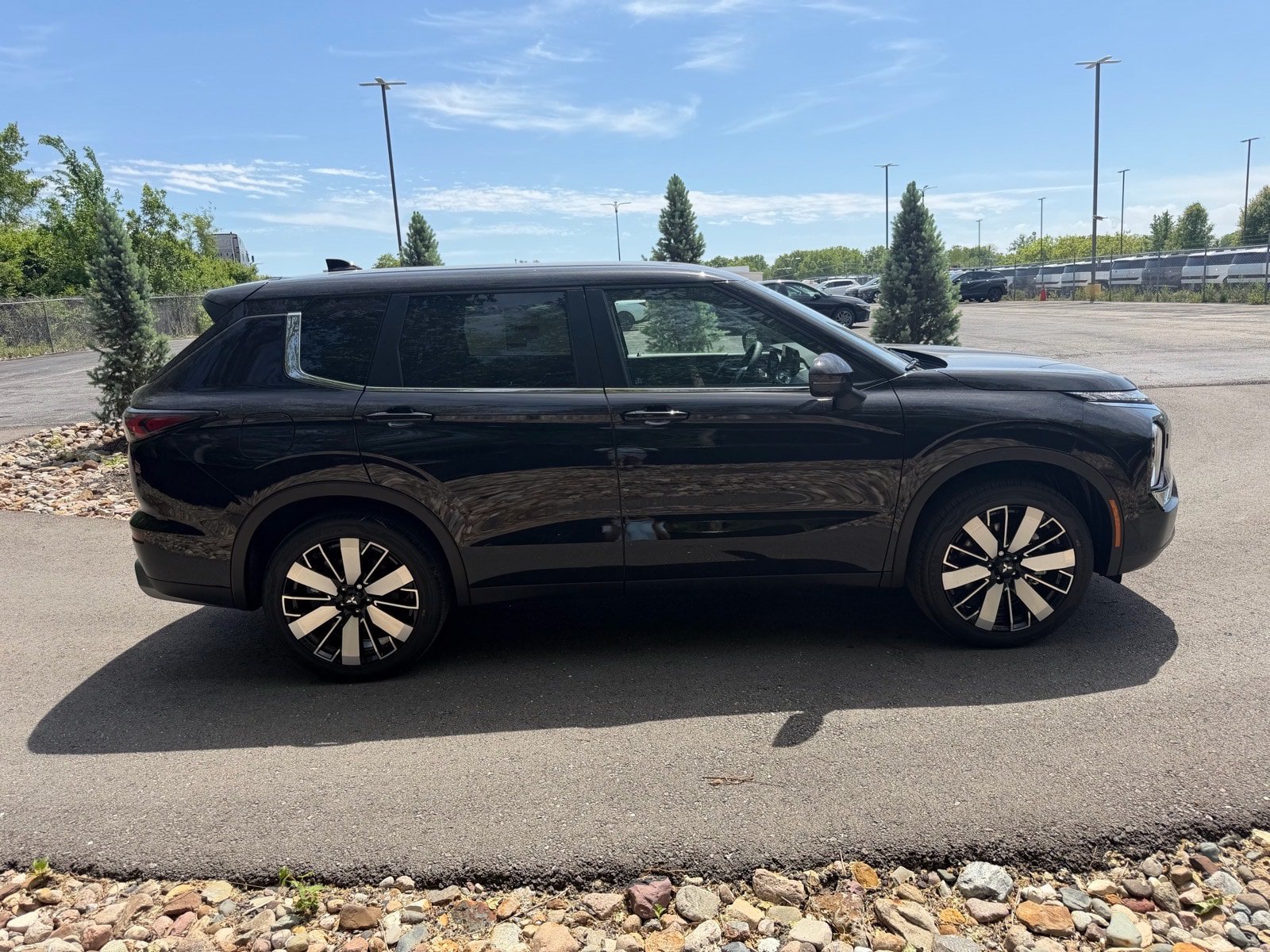 New 2026 Mitsubishi Outlander SE AWD/4WD image 6