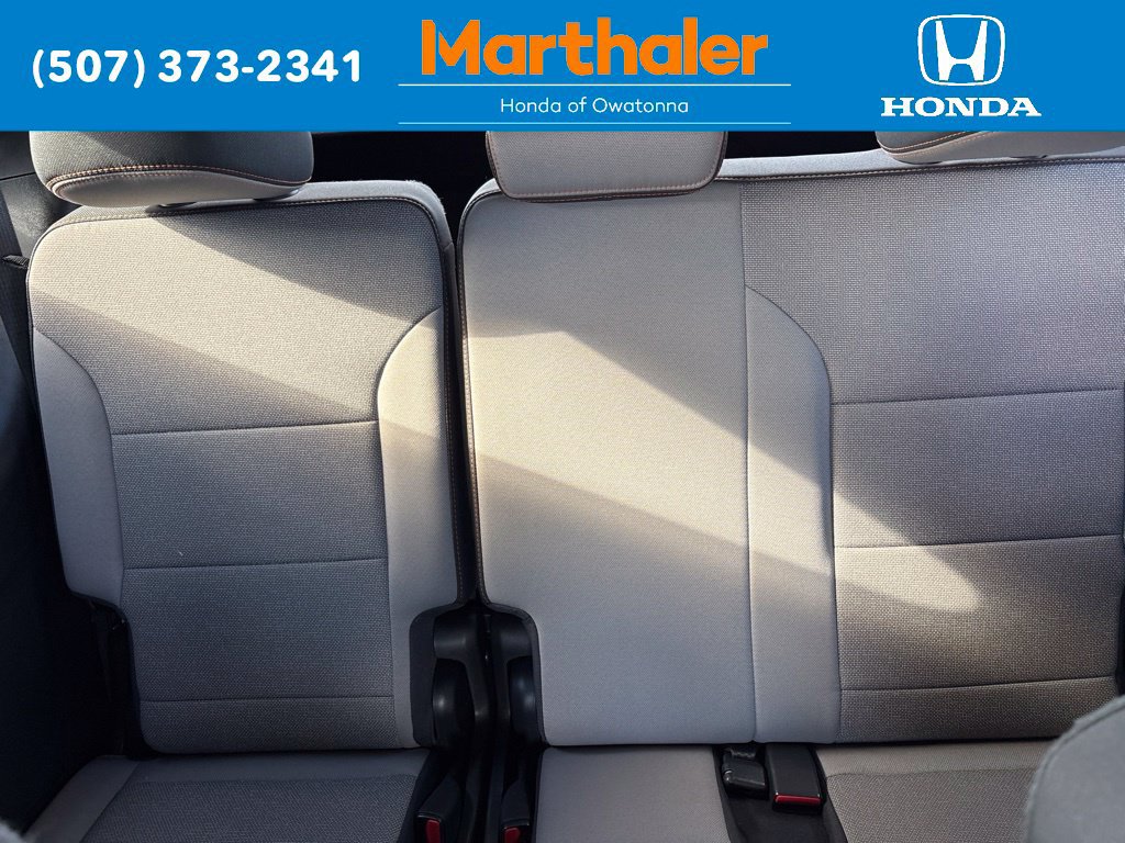 Used 2026 Chevrolet Traverse LT w/ Driver Confidence Package AWD/4WD image 15