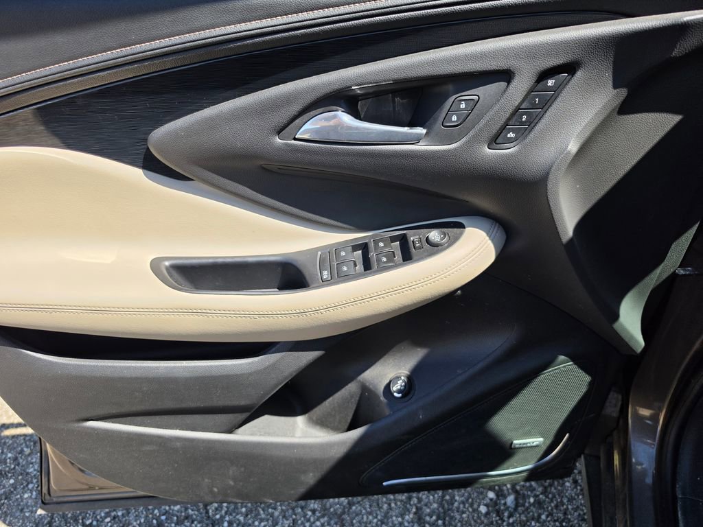 Used 2016 Buick Envision Premium AWD/4WD image 5